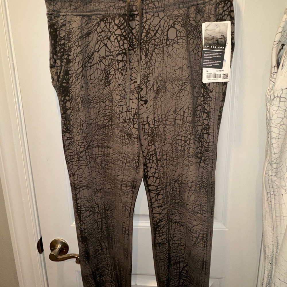 Lululemon Athletica Warm Down Crackle Print Joggers